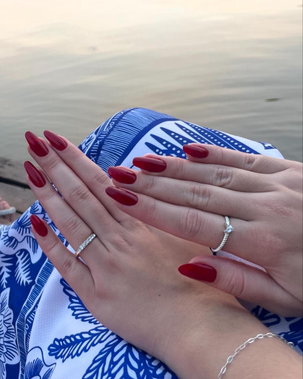 Burgundy Gloss manicure by Nathalia