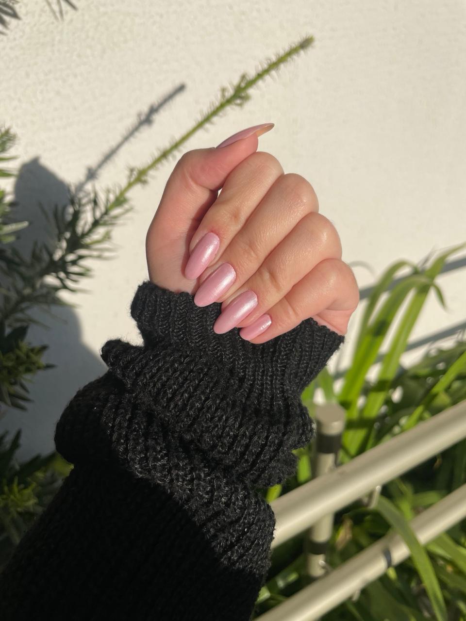 Pearl Pink manicure by Nathalia